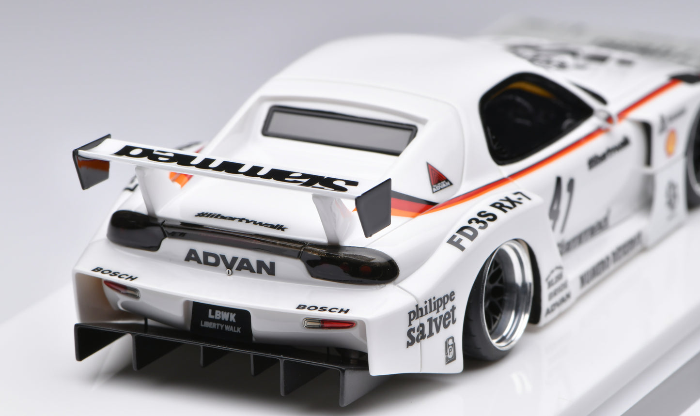 1:43 MakeUp LB-Super Silhouette MAZDA FD3S RX-7 White LB028B