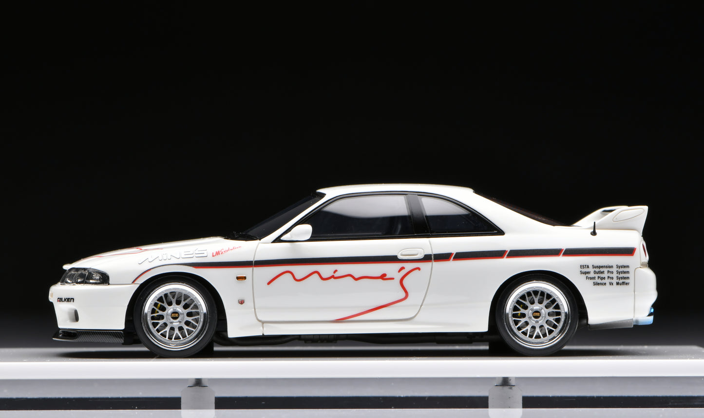 1:43 MakeUp Nissan Mine's Skyline GT-R(BCNR33) EM645B
