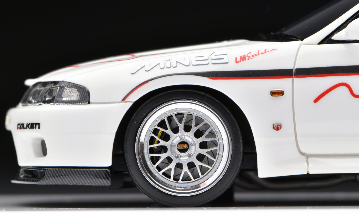 1:43 MakeUp Nissan Mine's Skyline GT-R(BCNR33) EM645B