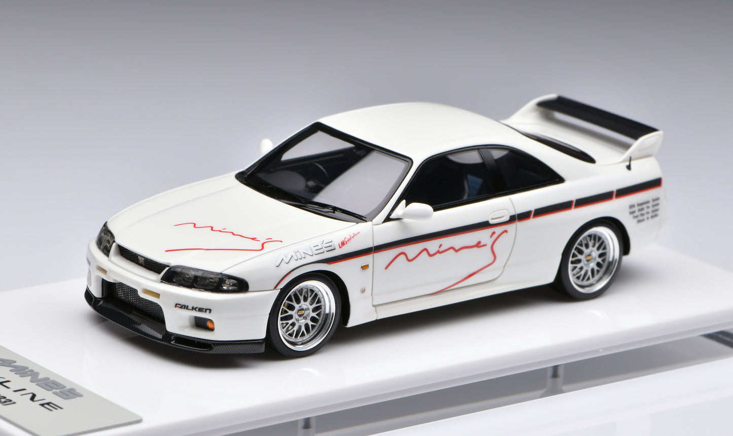 1:43 MakeUp Nissan Mine's Skyline GT-R(BCNR33) EM645B