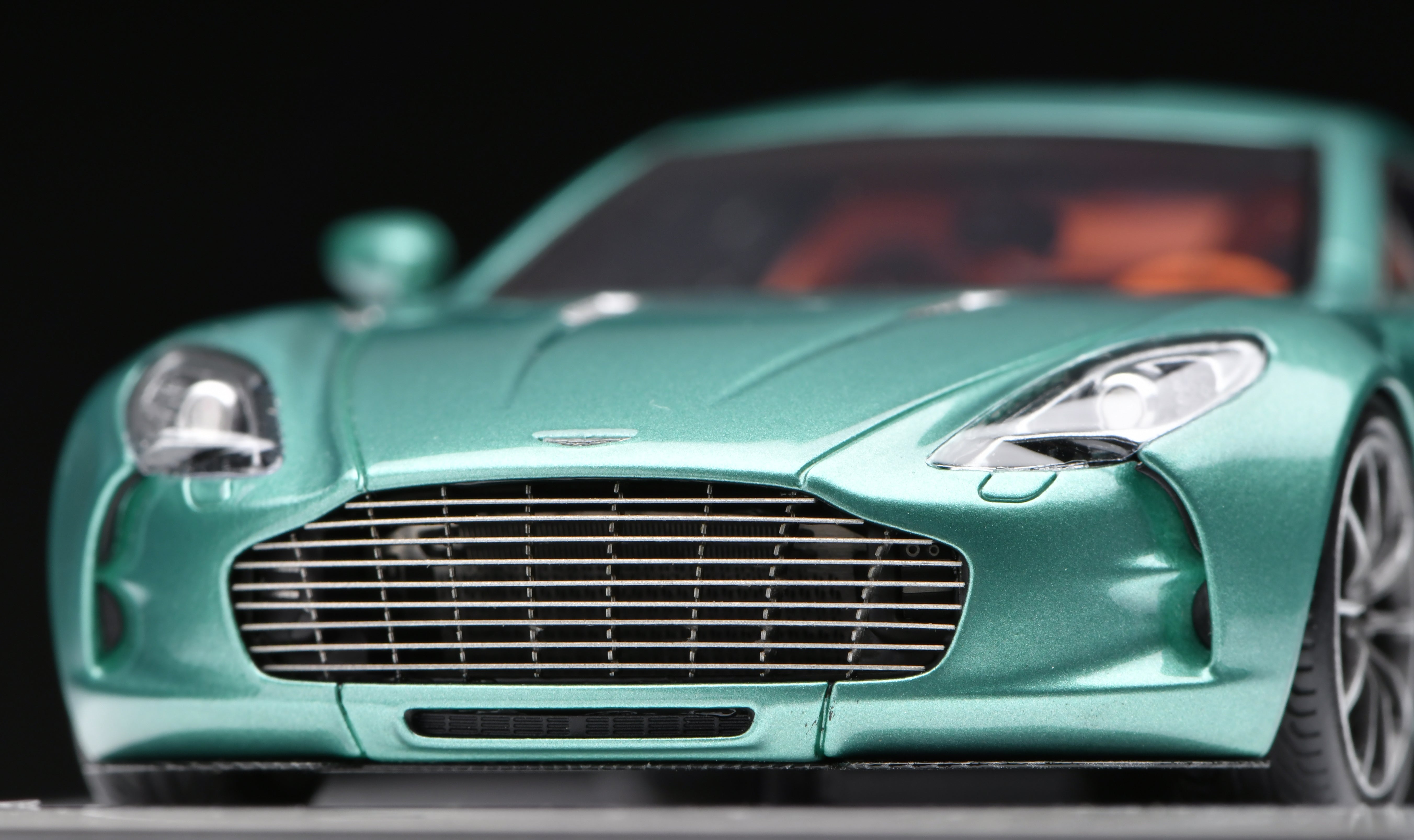 1:43 Figart Aston Martin ONE-77 Green Pearl – Venom Model