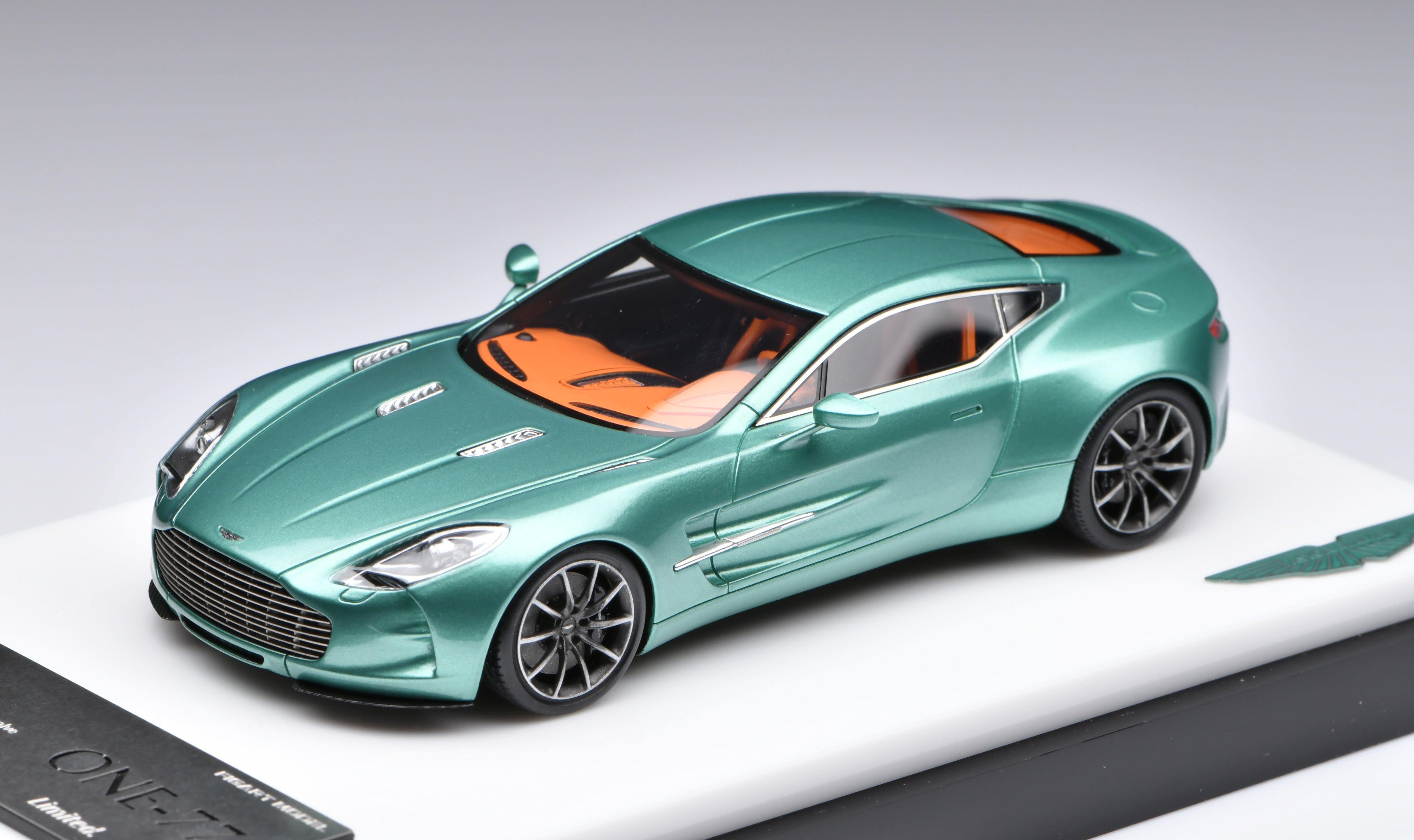 フィガートモデル 1/43 アストンマーティン ONE-77 1:43 Figart Aston Martin ONE-77 Green Pearl – Venom Model