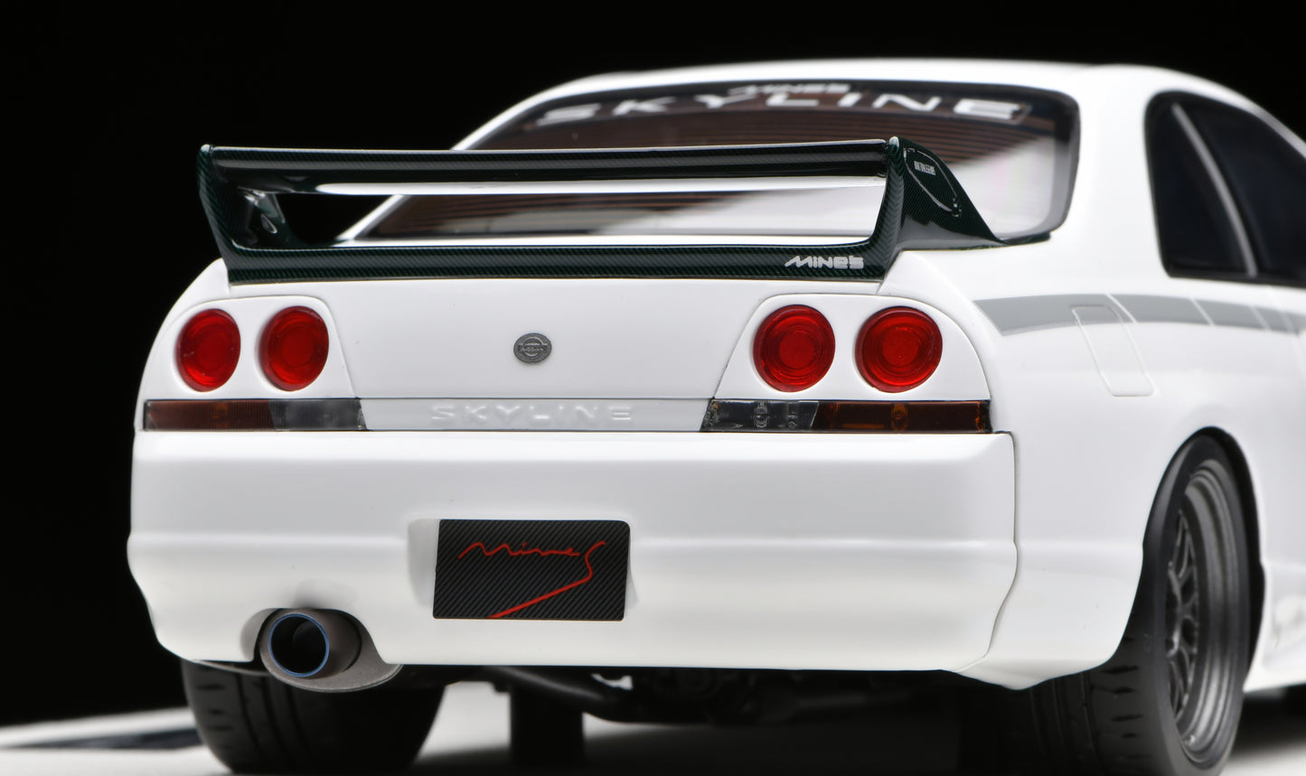 1:18 MakeUp Nissan Skyline GTR R33 BUILT BY LEGENDS Mine's EML133