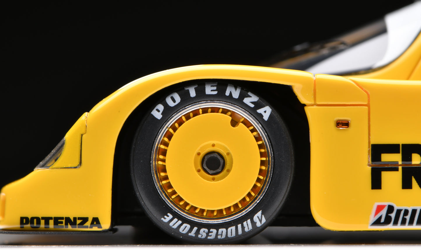 1:43 MakeUp Porsche 9626C"FROM A"WEC IN JAPAN 1988 No.27 VM315