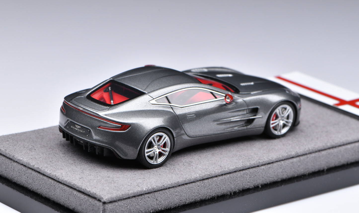 1:64 Figart Aston Martini ONE-77 Q-series Spirit Grey