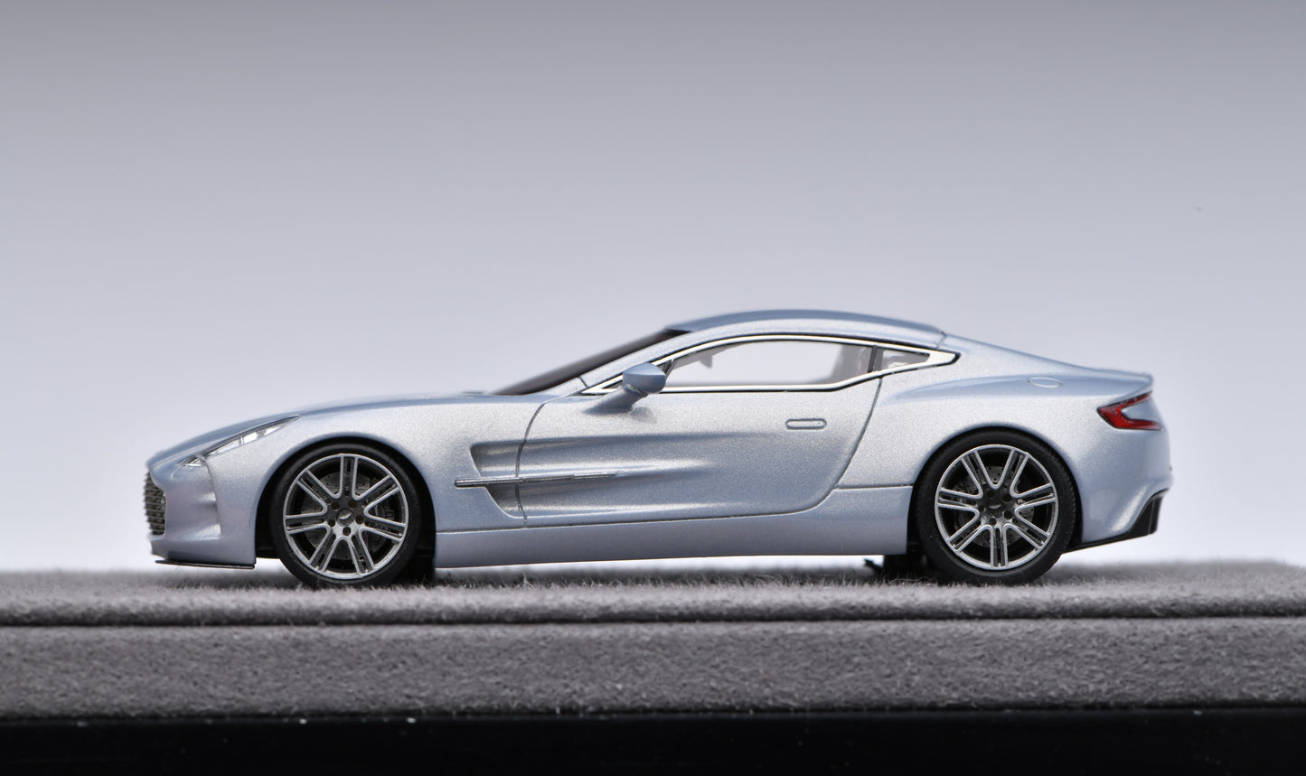 1:64 Figart Aston Martini ONE-77 Mako Blue