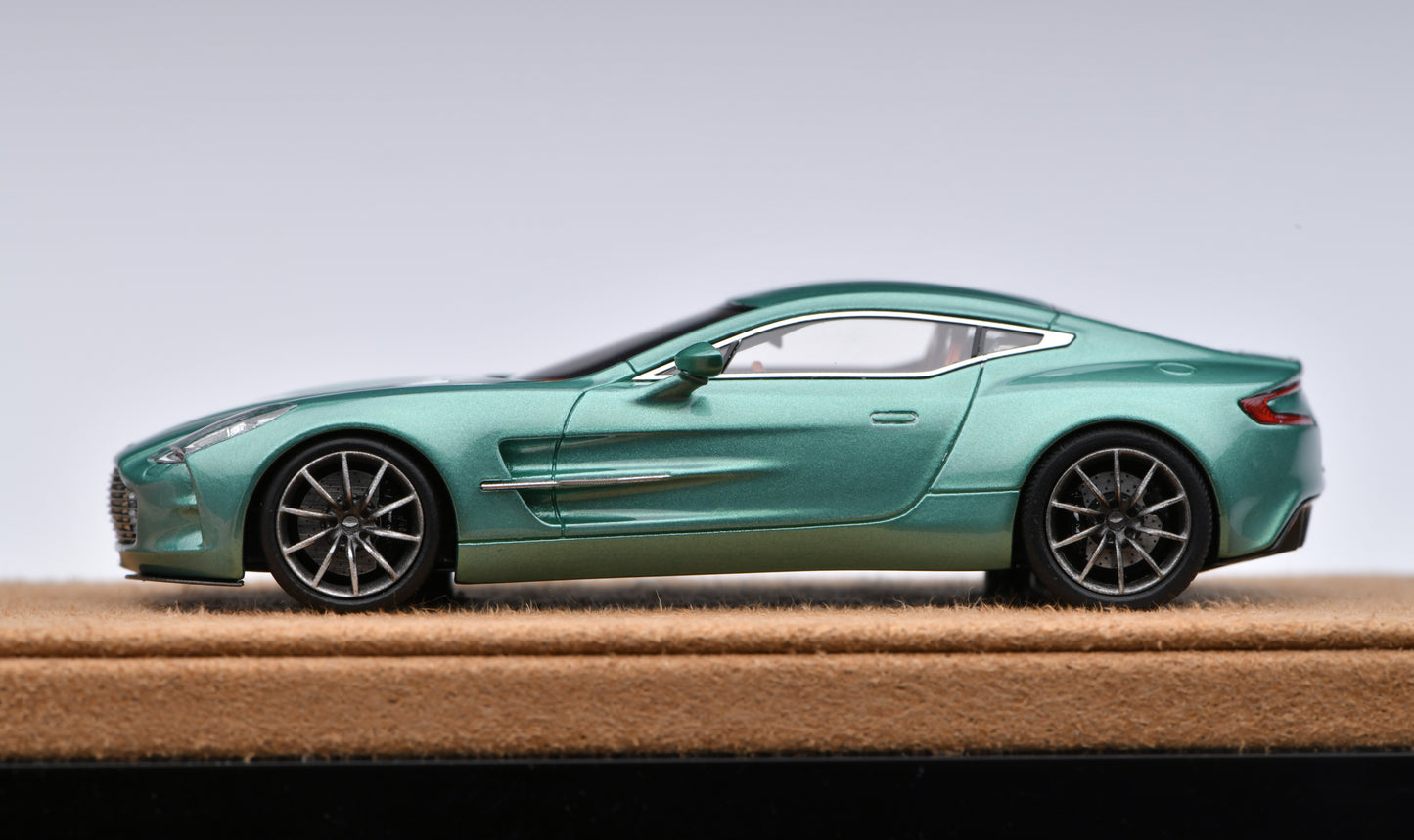 1:64 Figart Aston Martini ONE-77 Green Pearl