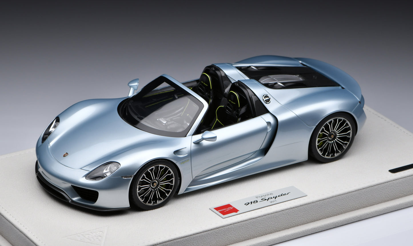1:18 MakeUp Porsche 918 Spyder Liquid Metal Chrome Blue EML045F