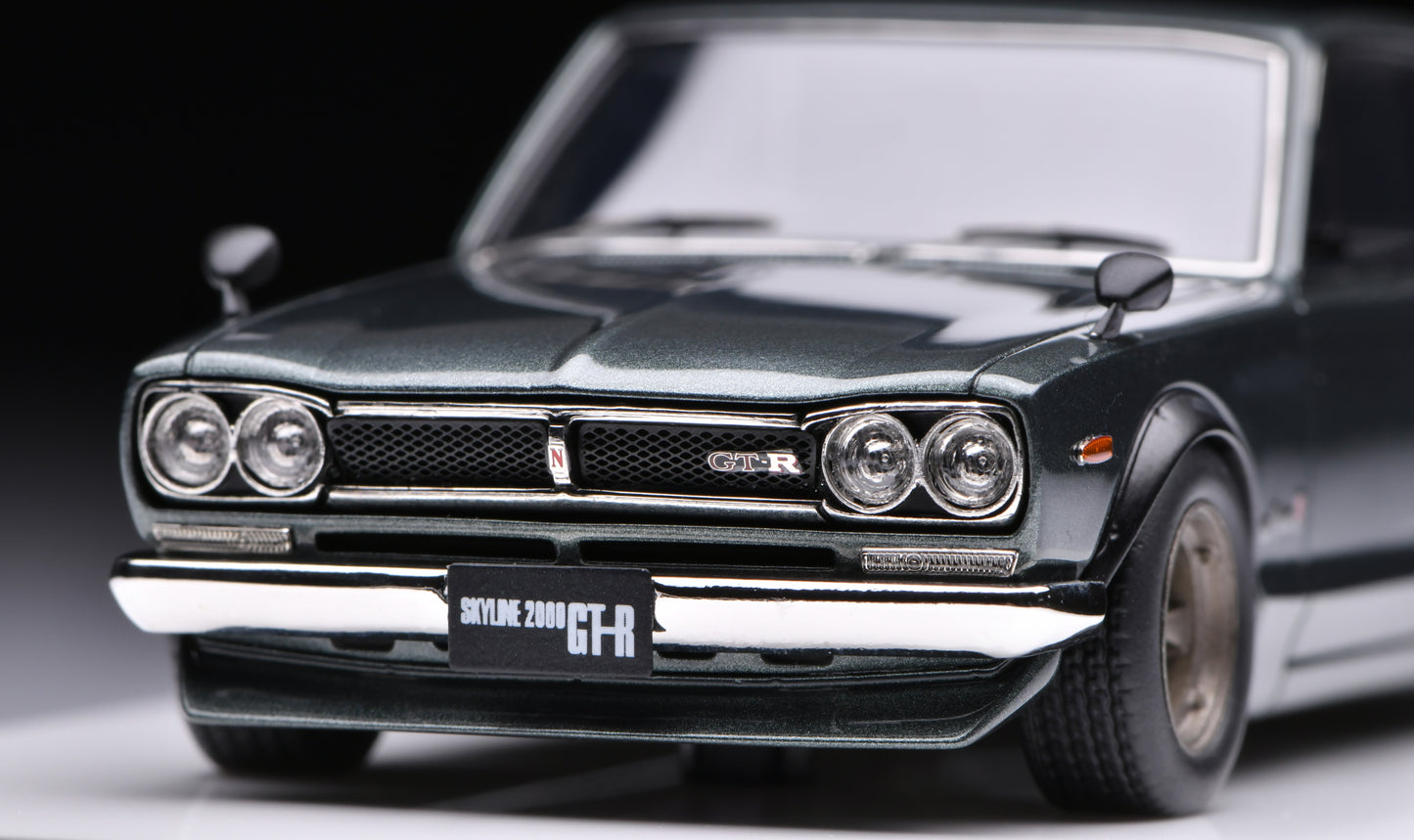 1:43 MakeUp Nissan Skyline 2000GTR KPGC10 with Spoiler(NISSAN Works wheel)VM244E