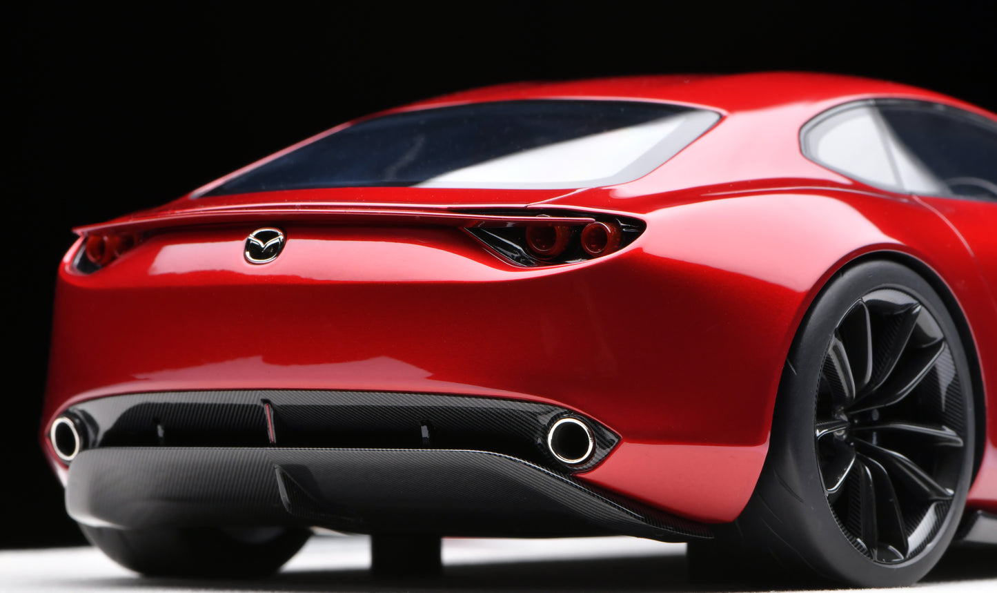 1:18 MakeUp Mazda RX-VISION 2015 EML023