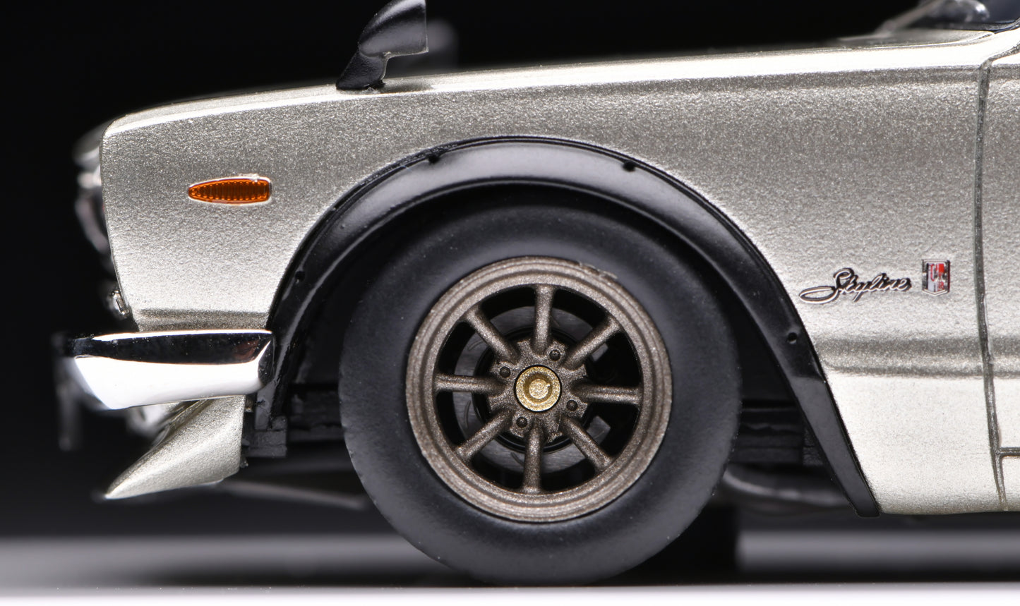1:43 MakeUp Nissan Skyline 2000 GT-R KPGC10 RS watanabe 8 spoke VM273A