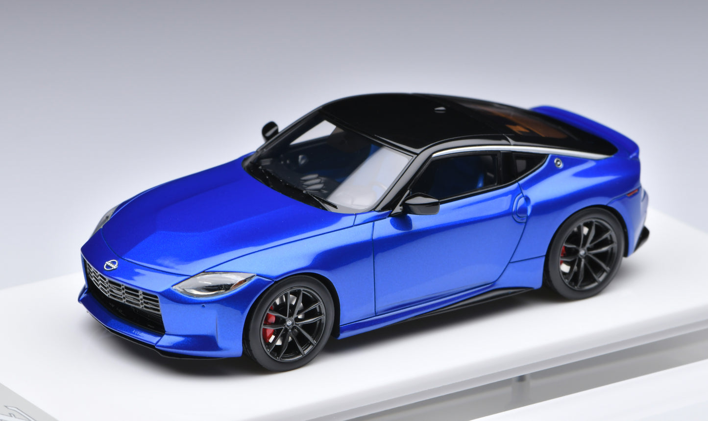 1:43 MakeUp Nissan Fairlady Z(RZ34) Seiran Blue EM648A