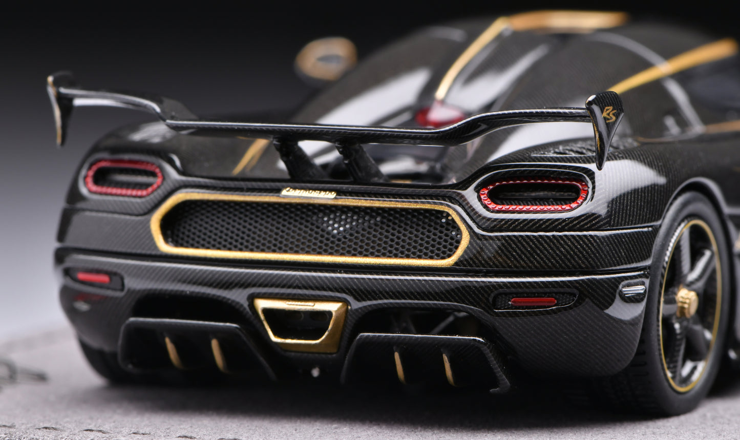 1:43 Gryning Koenigsegg Agera RS Carbon/Golden stripe