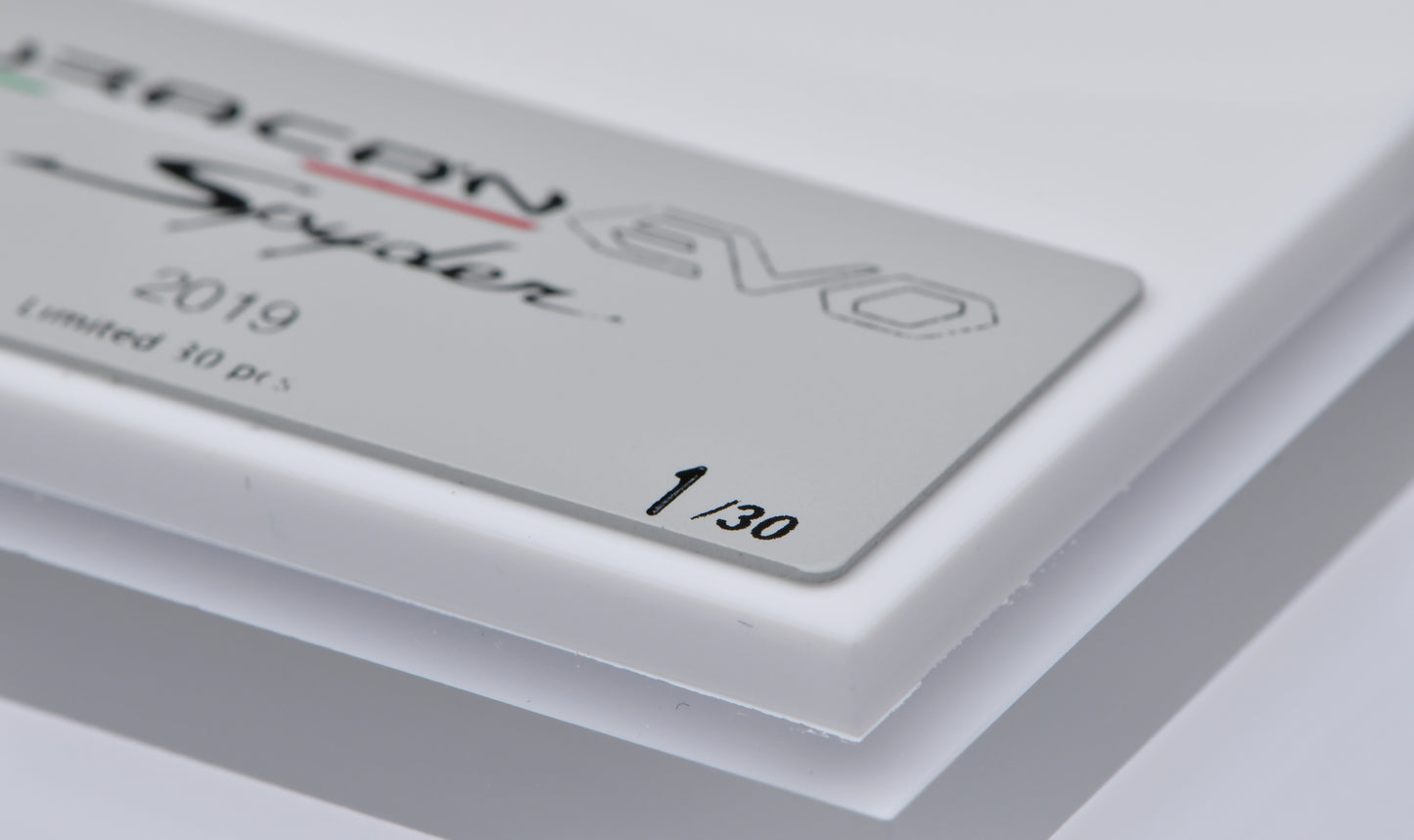 1:43 MakeUp Lamborghini Huracan EVO Spyder (Loge Wheel) Grigio Acheso EM524D