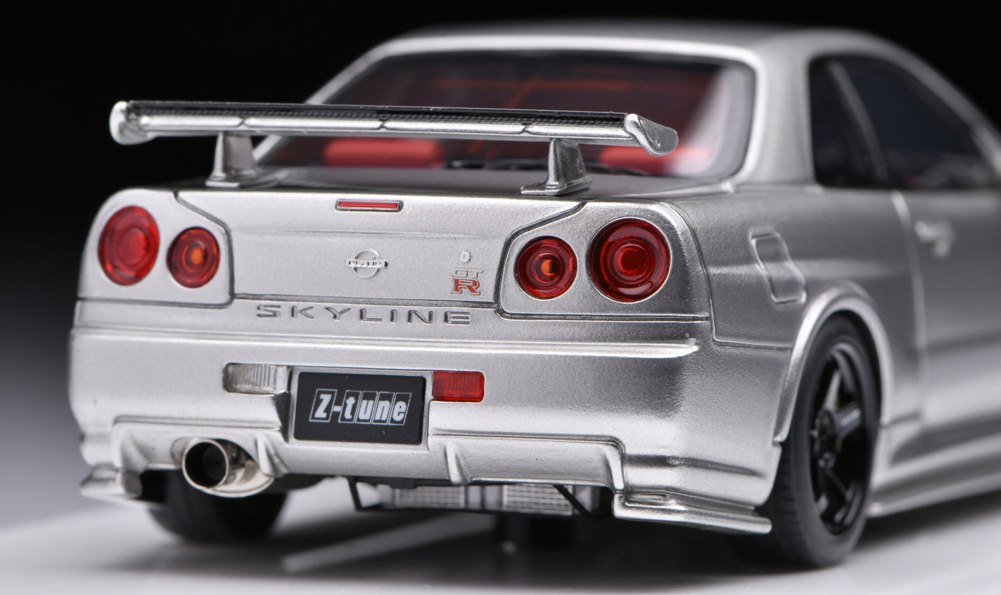 1:43 MakeUp Nissan  NISMO R34 GT-R Z-Tune Silver EM396A