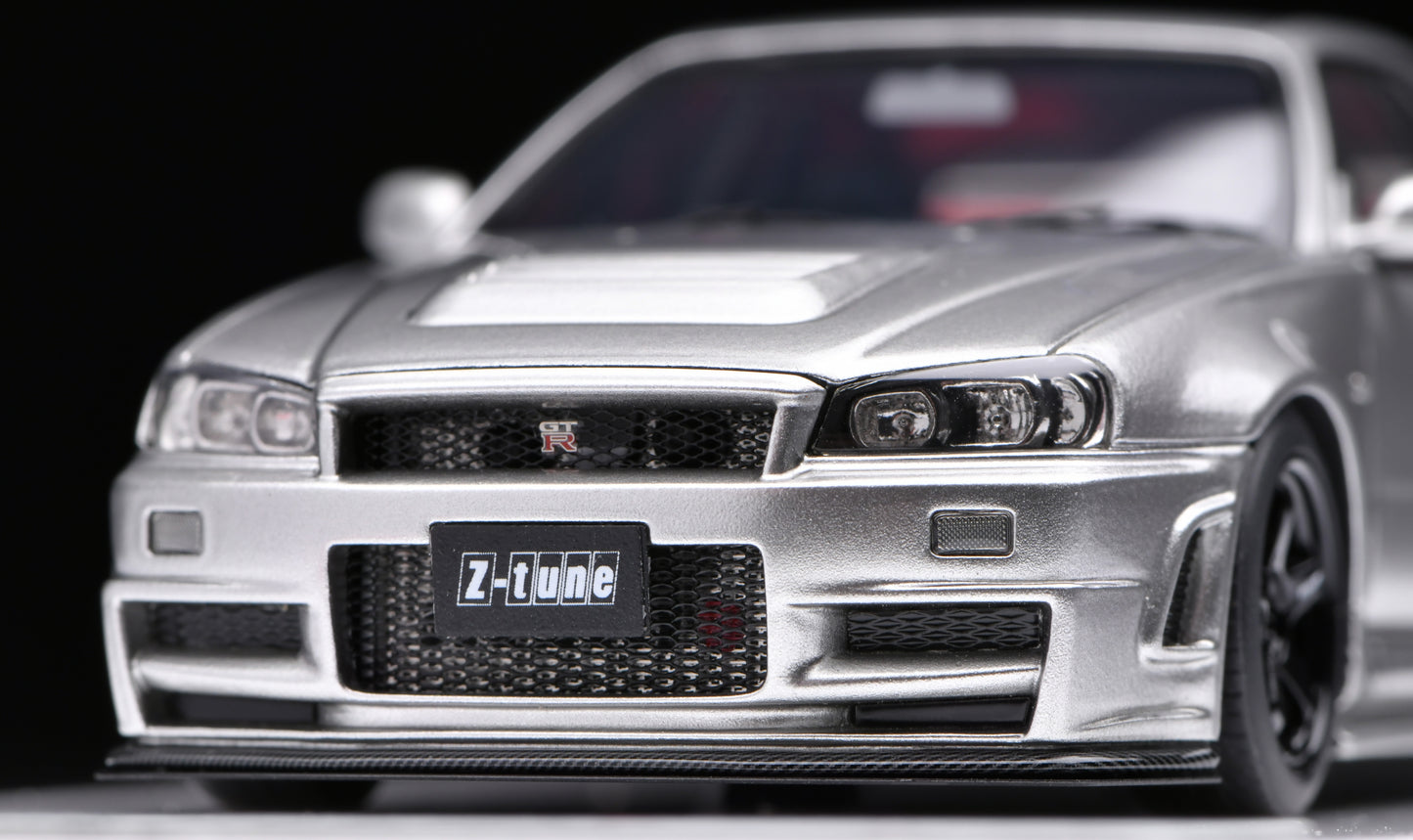 1:43 MakeUp Nissan  NISMO R34 GT-R Z-Tune Silver EM396A