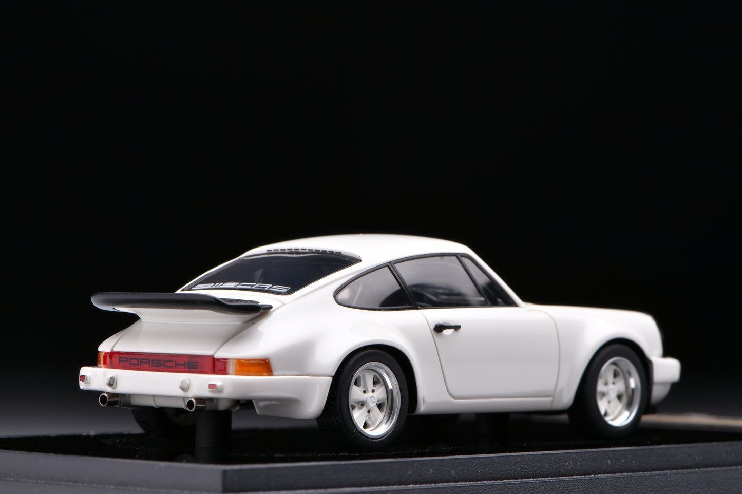 1:43 MakeUp Porsche 911 SC RS 1984 White VM090