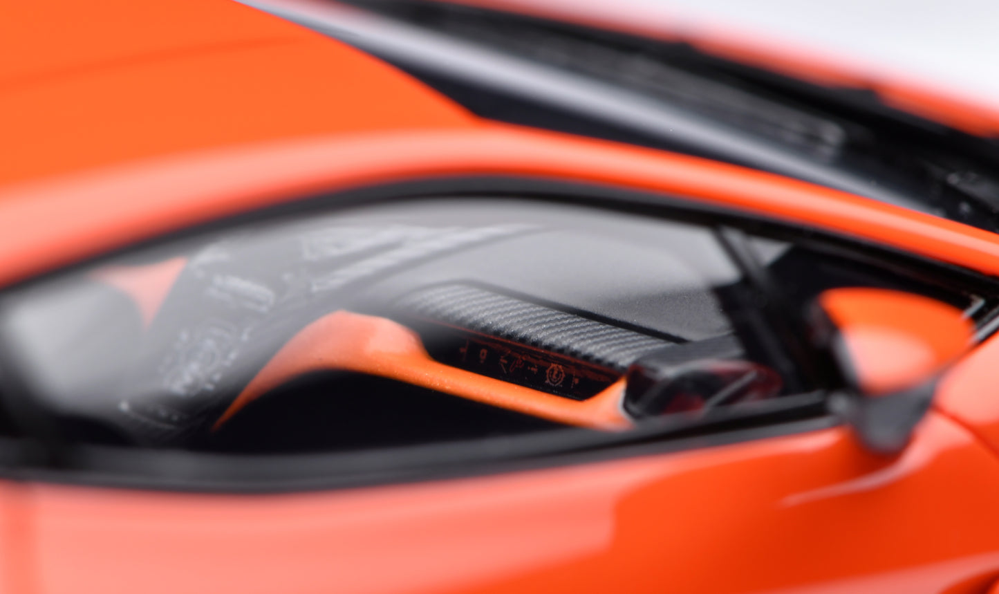 1:43 MakeUp Lamborghini Revuelto (Altanero Wheel) Arancio Apodis EM739A