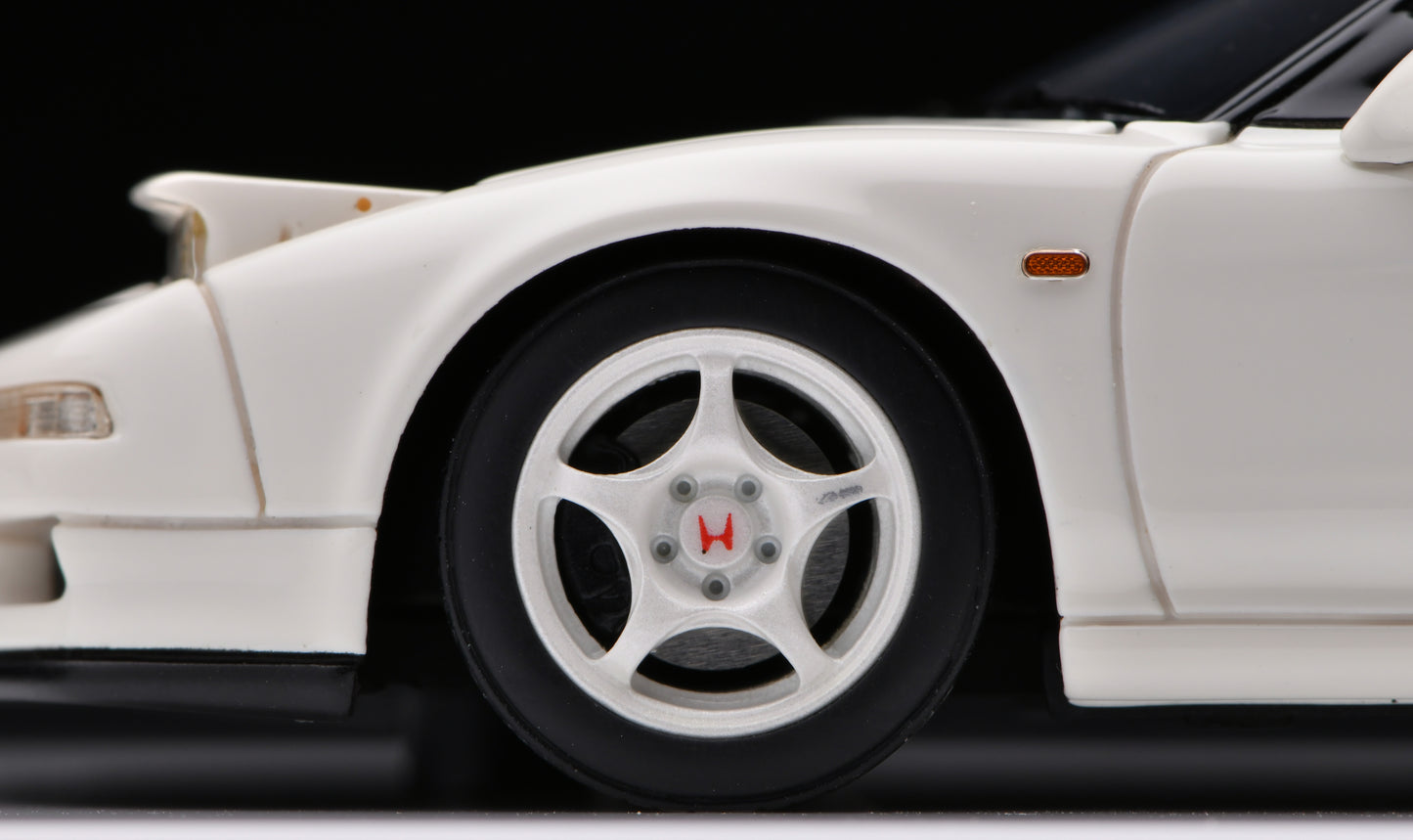 1:43 MakeUp Honda NSX-R Open Lamp EM666A Championship White
