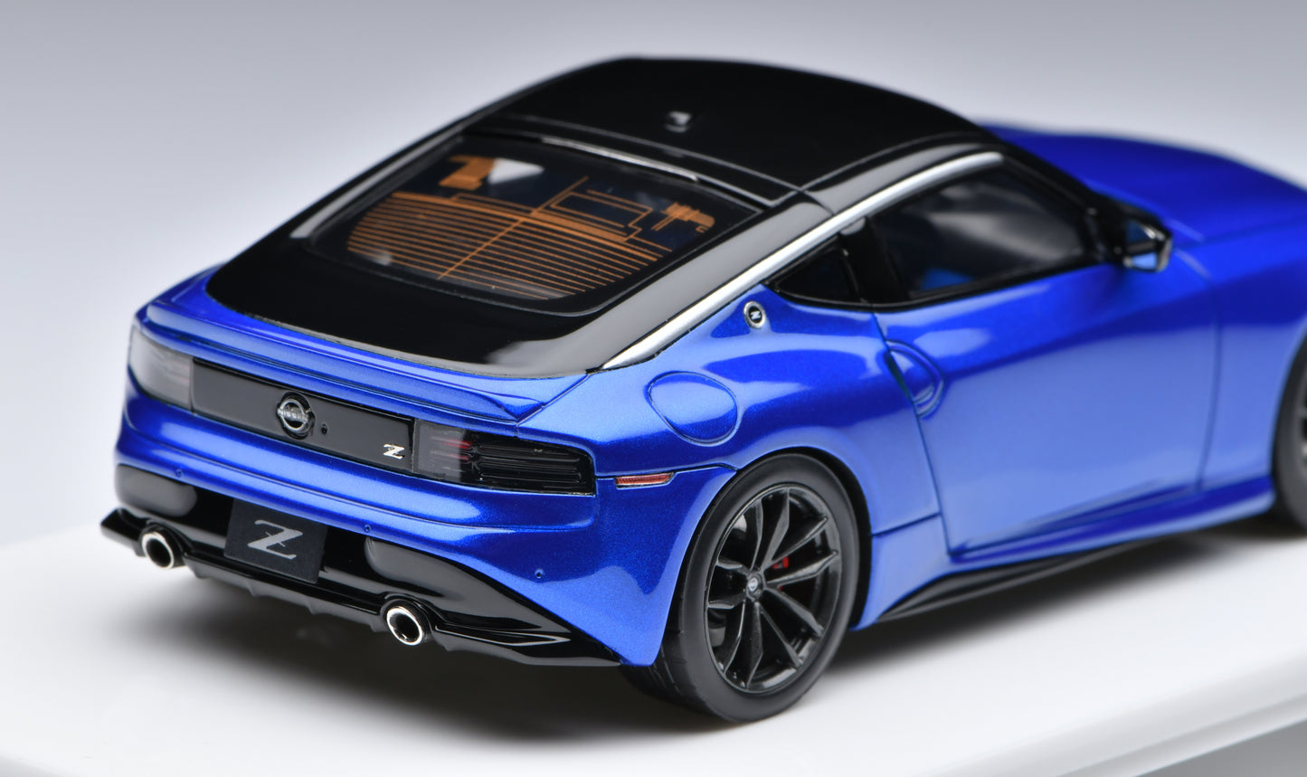 1:43 MakeUp Nissan Fairlady Z(RZ34) Seiran Blue EM648A