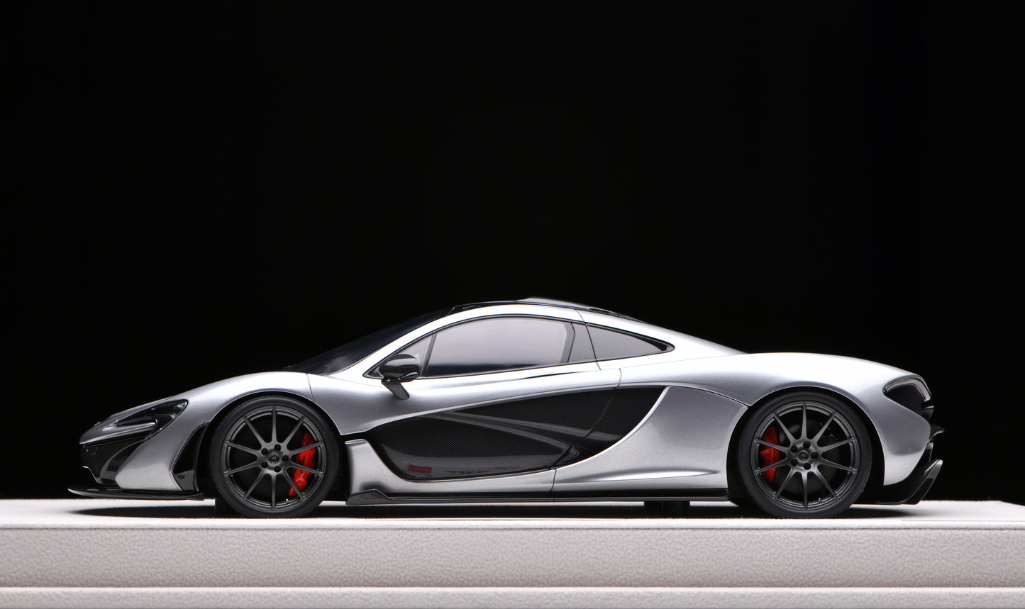 1:18 MakeUp Mclaren P1 2013 Ice Silver Metallic EML149E