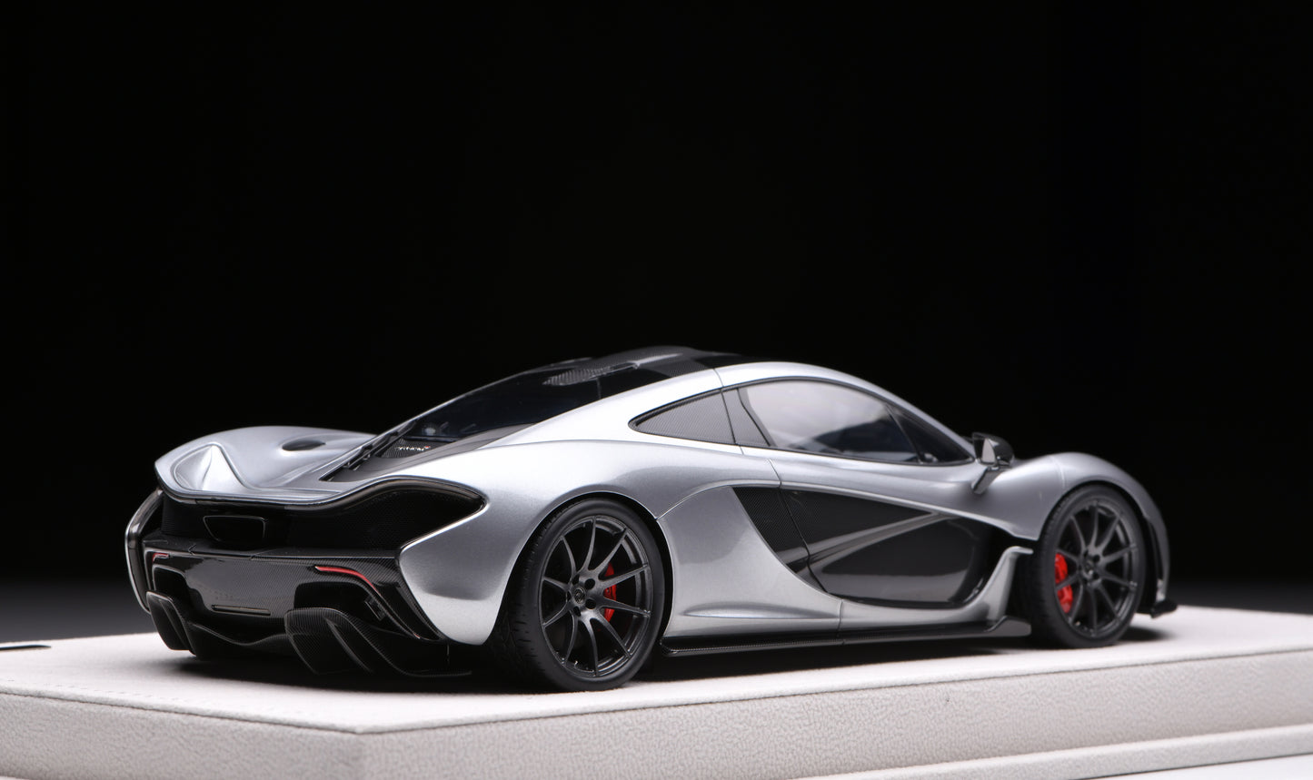 1:18 MakeUp Mclaren P1 2013 Ice Silver Metallic EML149E