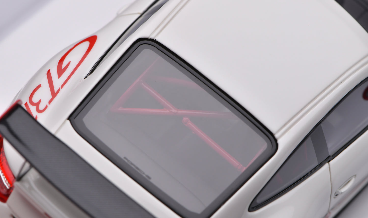 1:43 MakeUp Porsche 911 (997.2) GT3RS White/Red Stripe EM603B