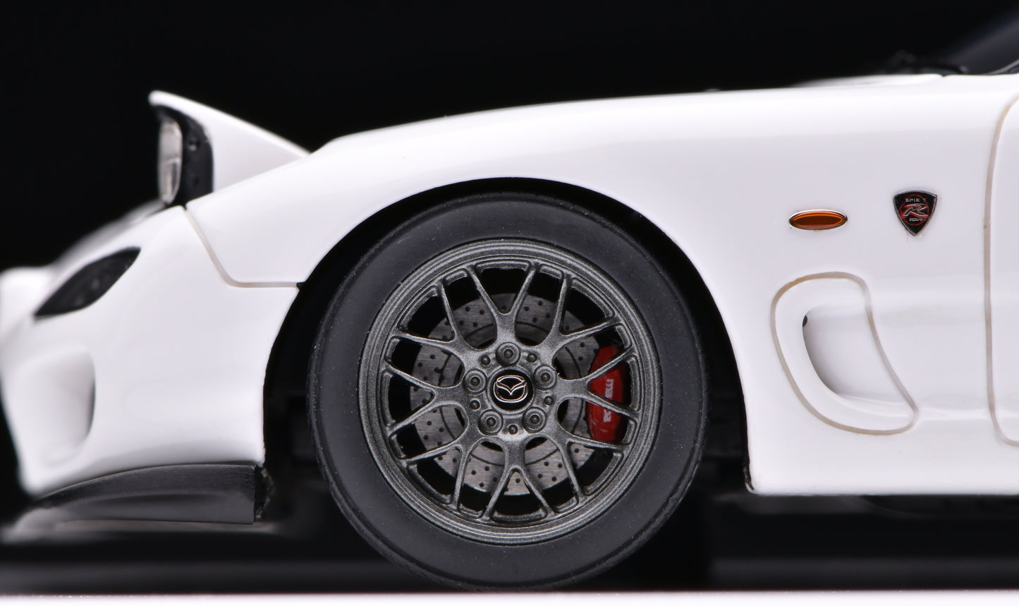 1:43 MakeUp Mazda RX-7(FD3S) Spirt R TypeA(Head lamp open)Pure White EM817B