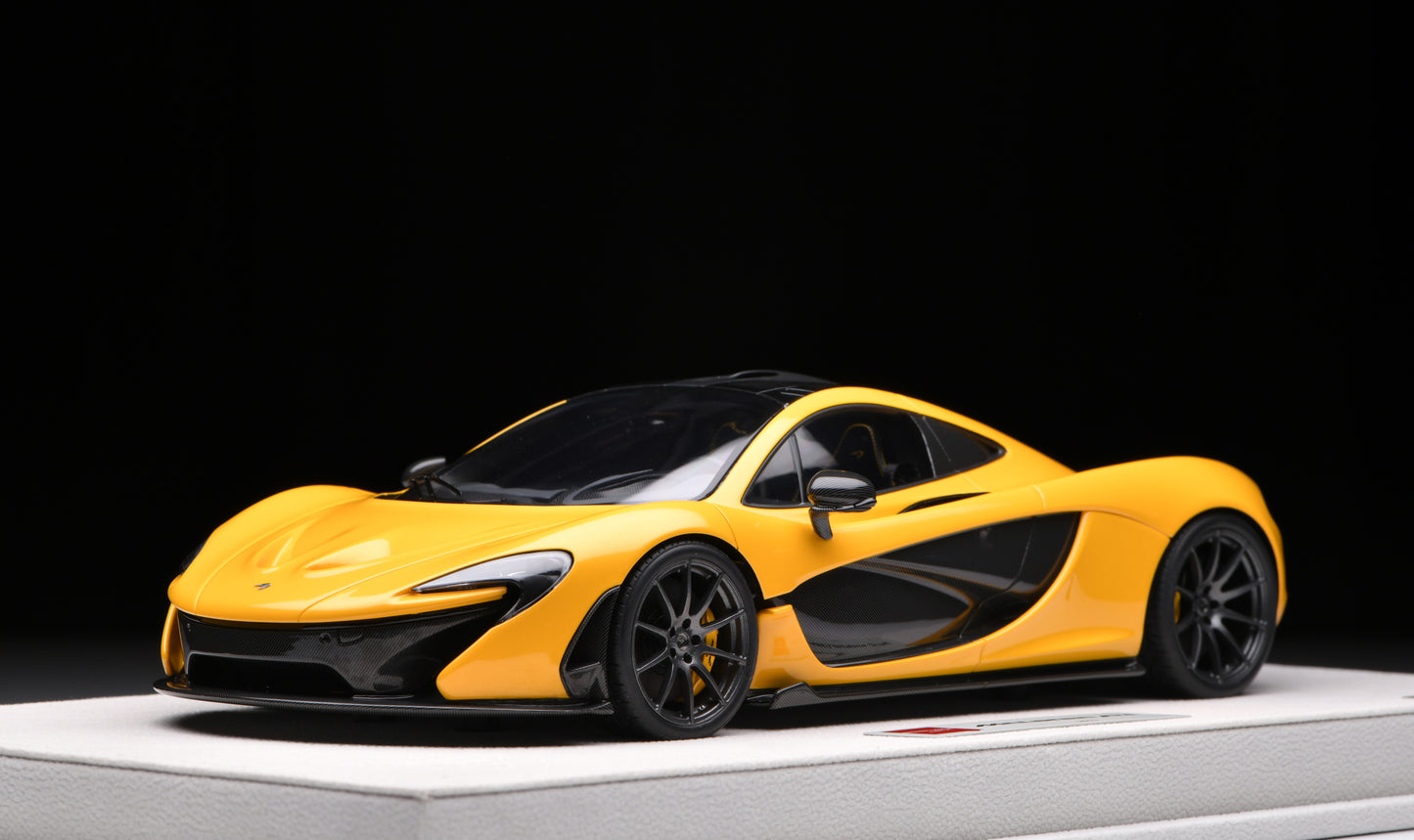 1:18 MakeUp Mclaren P1 2013 Volcan Yellow EML149A