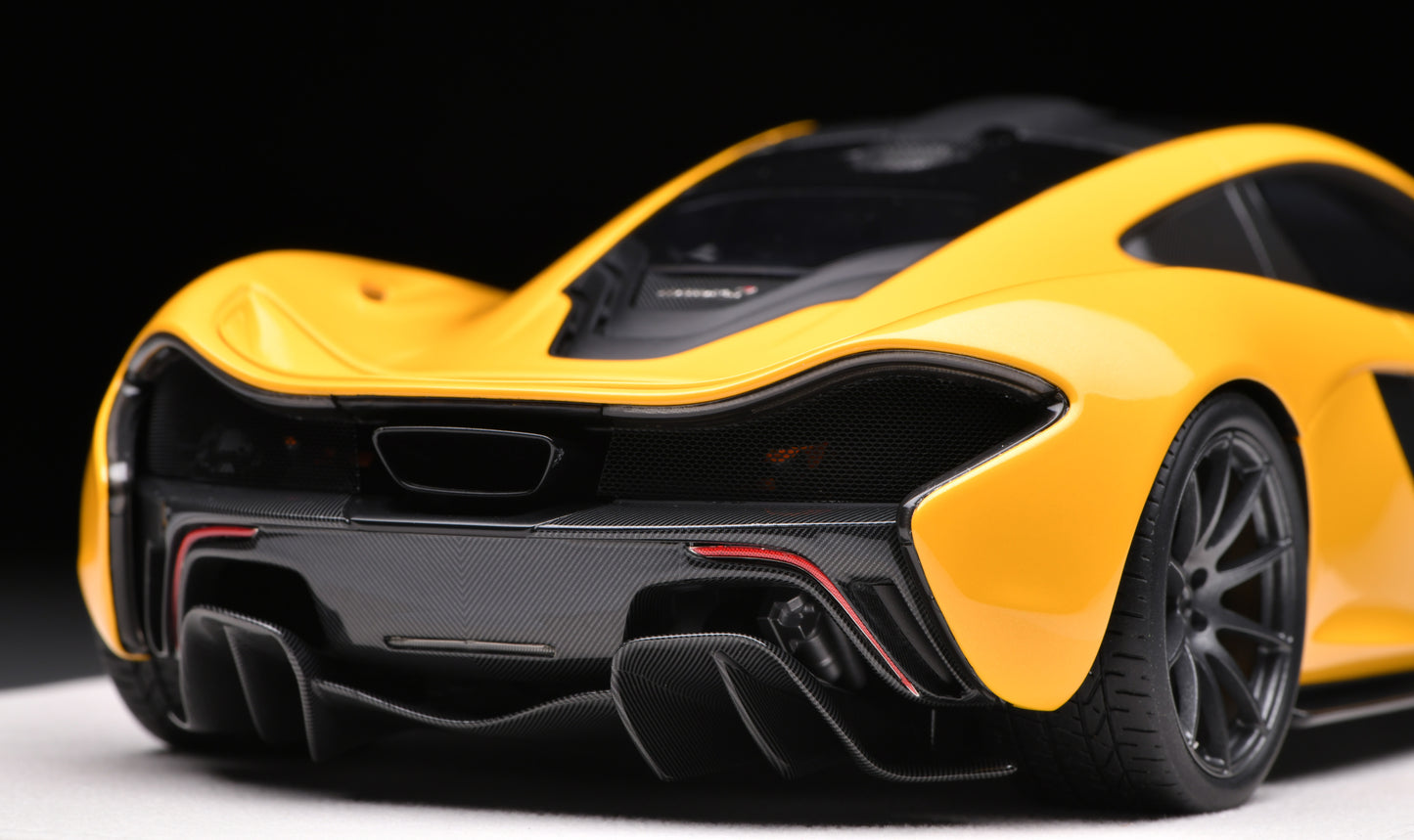 1:18 MakeUp Mclaren P1 2013 Volcan Yellow EML149A