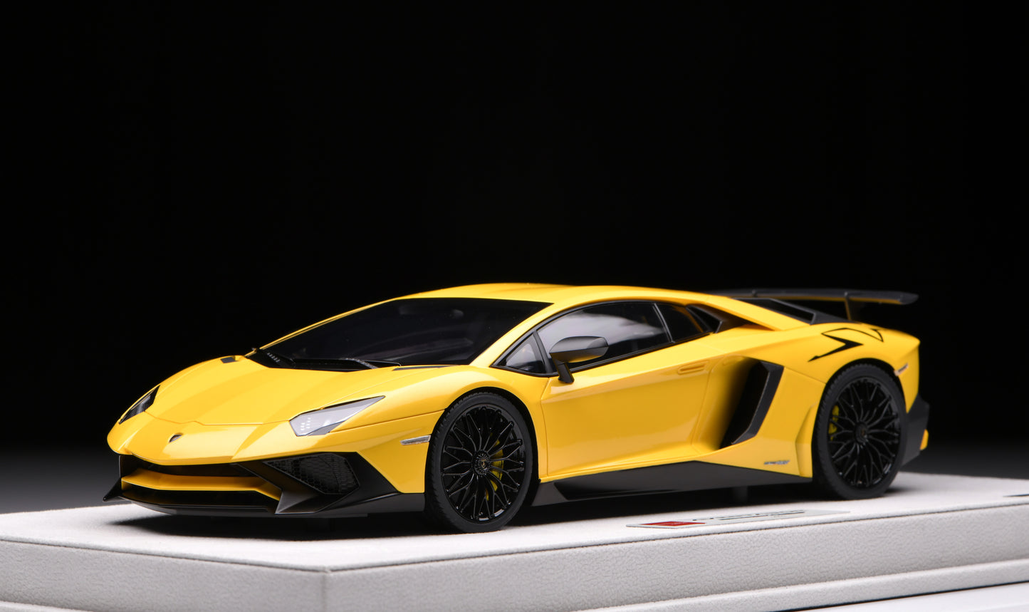 1:18 MakeUp Lamborghini Aventador LP750-4 SV 2015  Pearl Yellow EML005F