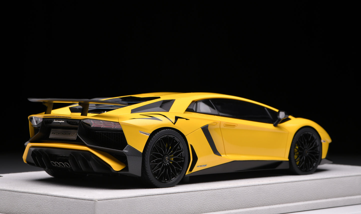 1:18 MakeUp Lamborghini Aventador LP750-4 SV 2015  Pearl Yellow EML005F