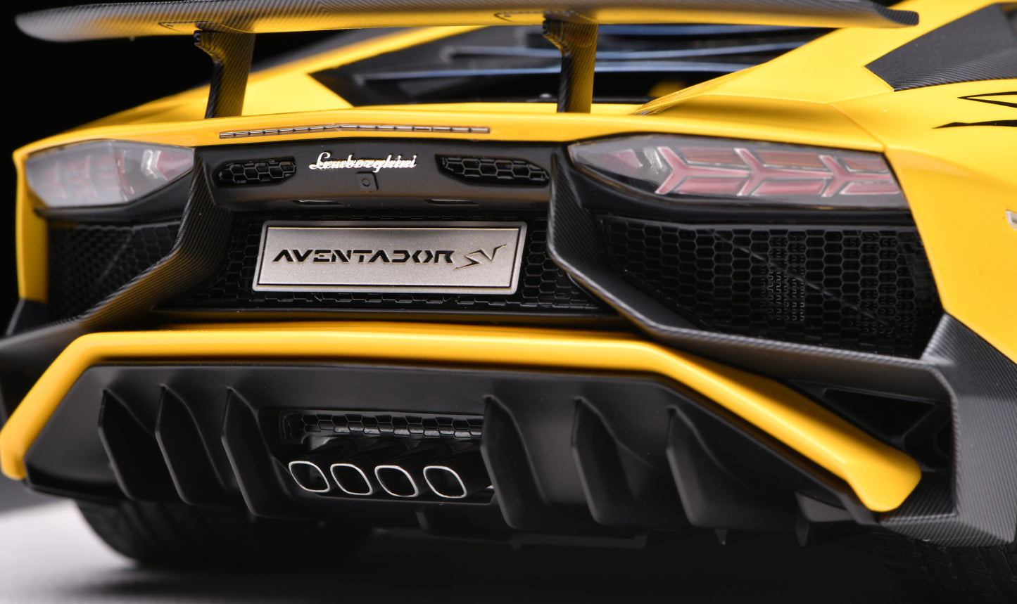 1:18 MakeUp Lamborghini Aventador LP750-4 SV 2015  Pearl Yellow EML005F