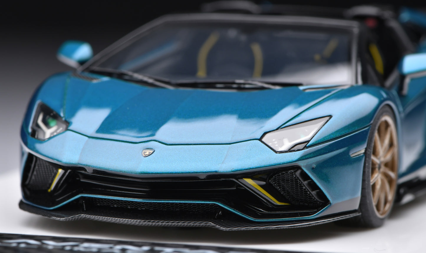 1:43 MakeUp Lamborghini Aventador LP780-4 Ultimae Roadster (Nireo Wheel) EM638D
