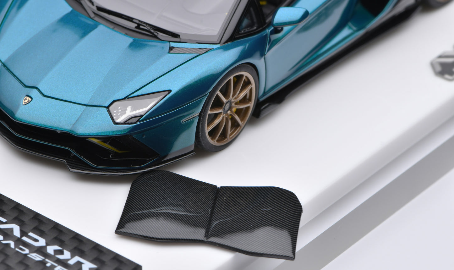 1:43 MakeUp Lamborghini Aventador LP780-4 Ultimae Roadster (Nireo Wheel) EM638D