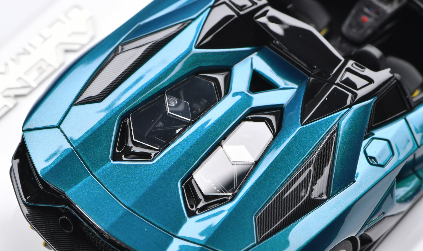 1:43 MakeUp Lamborghini Aventador LP780-4 Ultimae Roadster (Nireo Wheel) EM638D