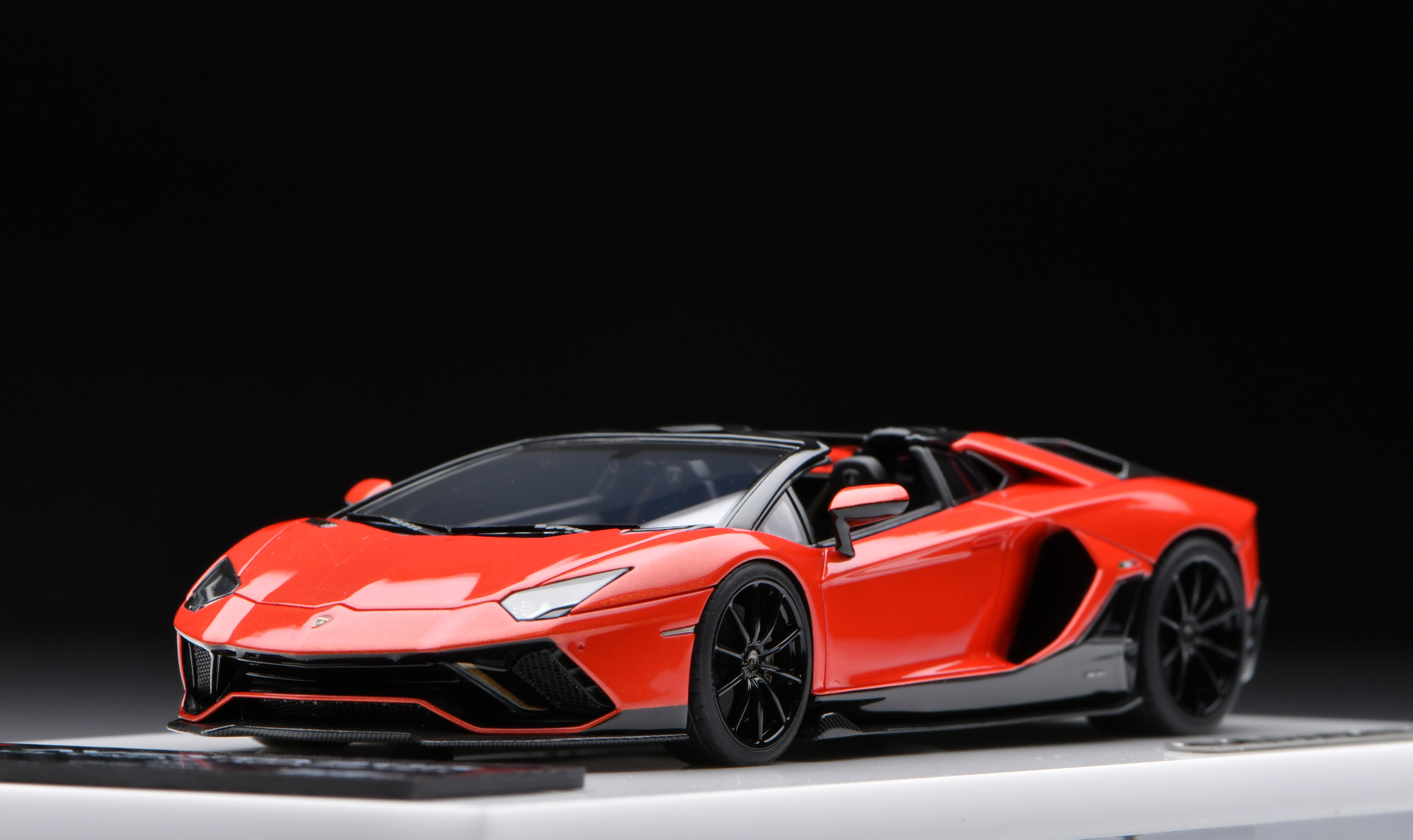1:43 MakeUp Lamborghini Aventador LP780-4 Ultimae Roadster (Nireo