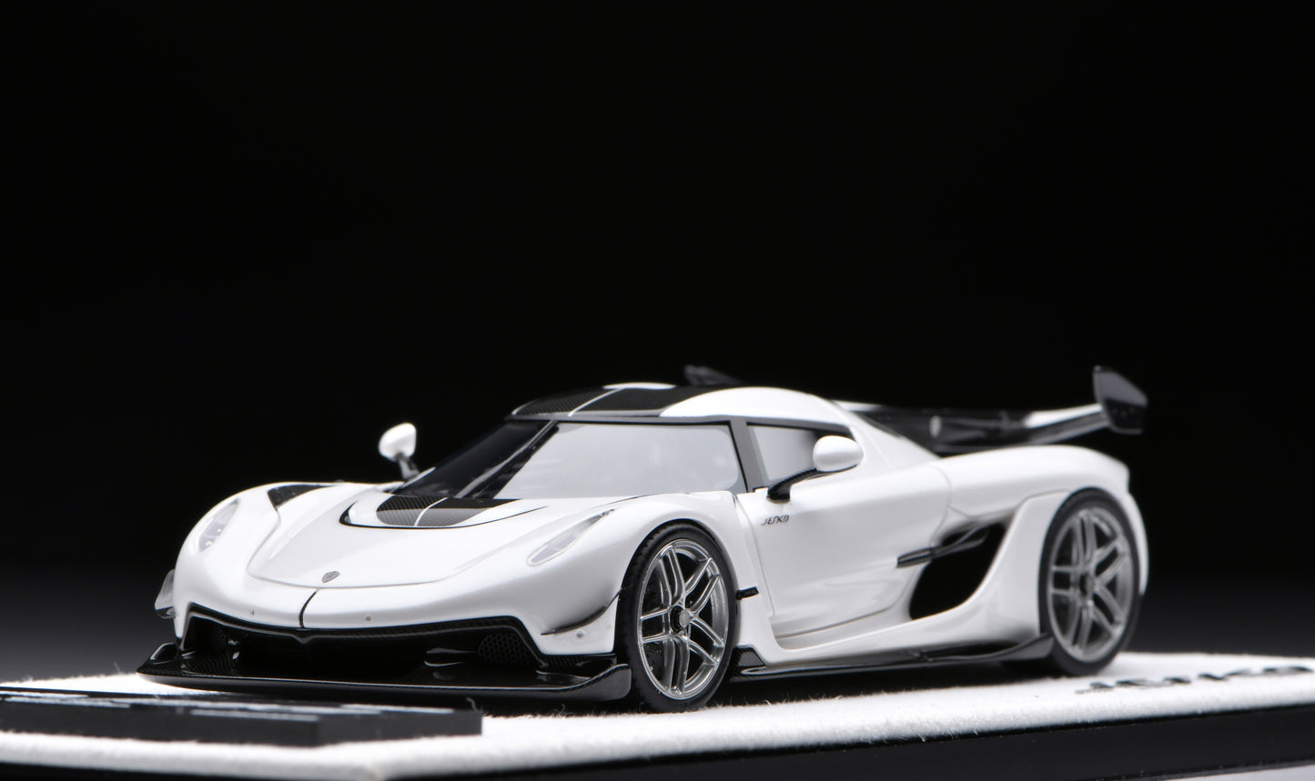1:43 Gryning Koenigsegg Jesko Attack #7339 Crystal White/Carbon