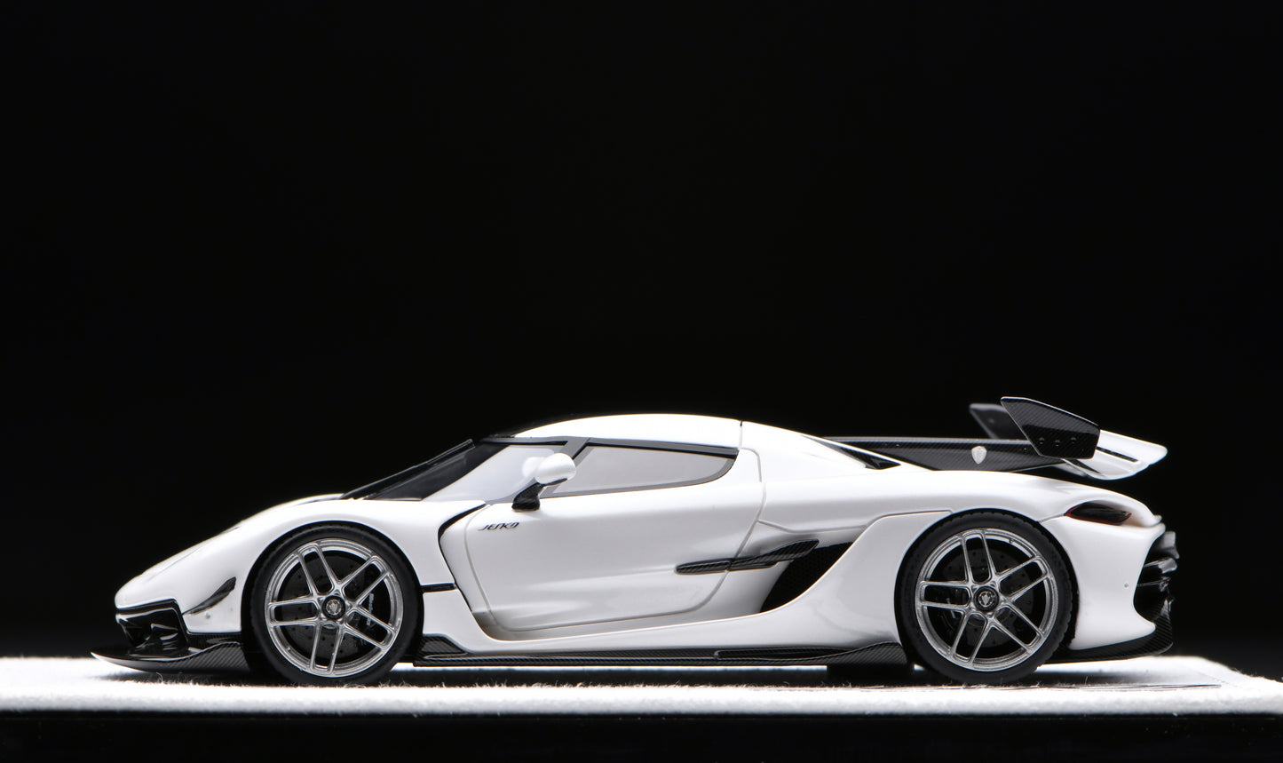 1:43 Gryning Koenigsegg Jesko Attack #7339 Crystal White/Carbon