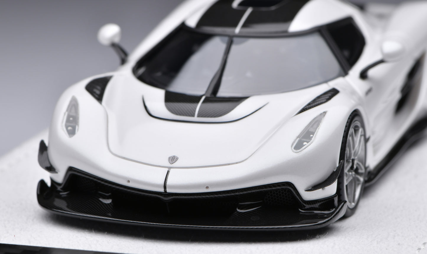 1:43 Gryning Koenigsegg Jesko Attack #7339 Crystal White/Carbon