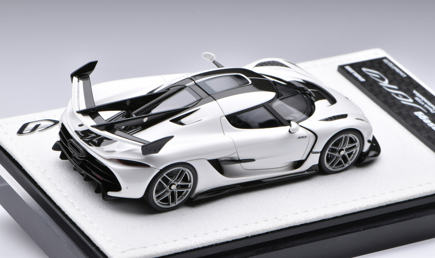 1:43 Gryning Koenigsegg Jesko Attack #7339 Crystal White/Carbon
