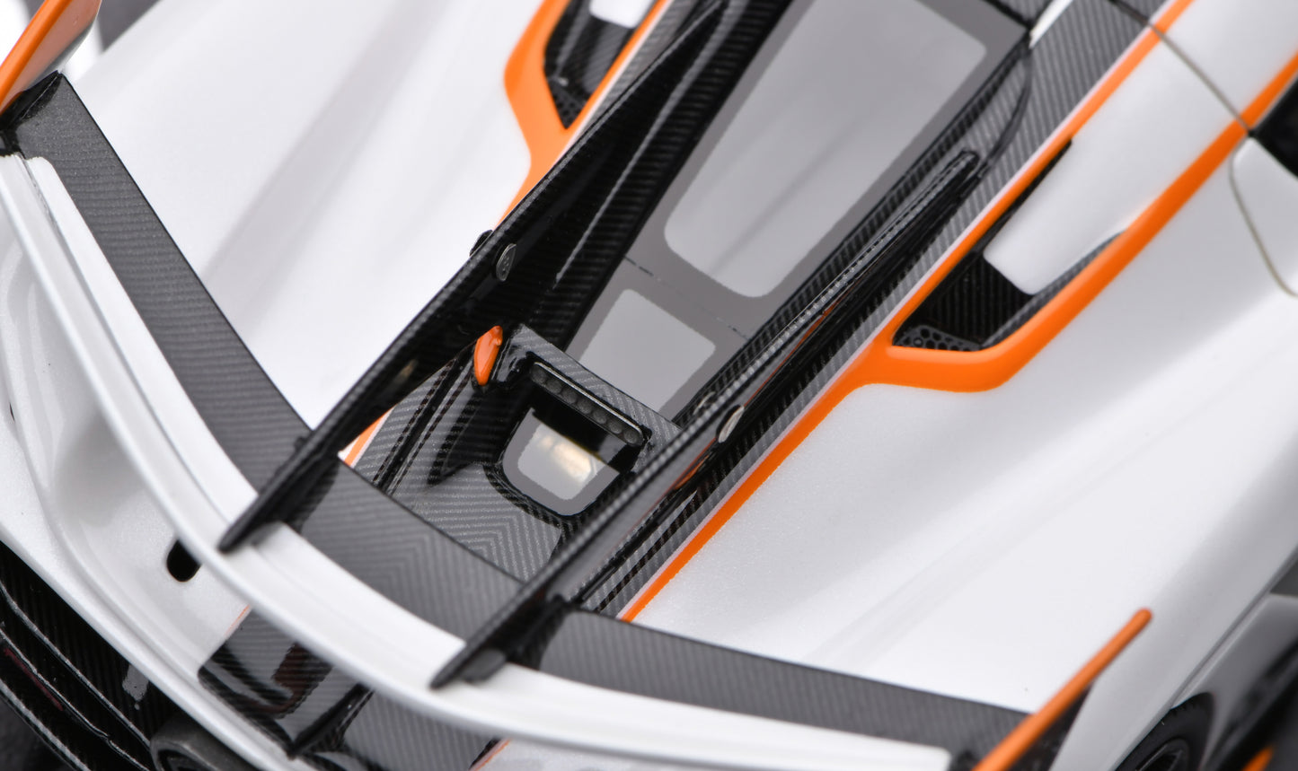 1:43 Gryning Koenigsegg Jesko Attack #7292 Pearlescent White/Orange