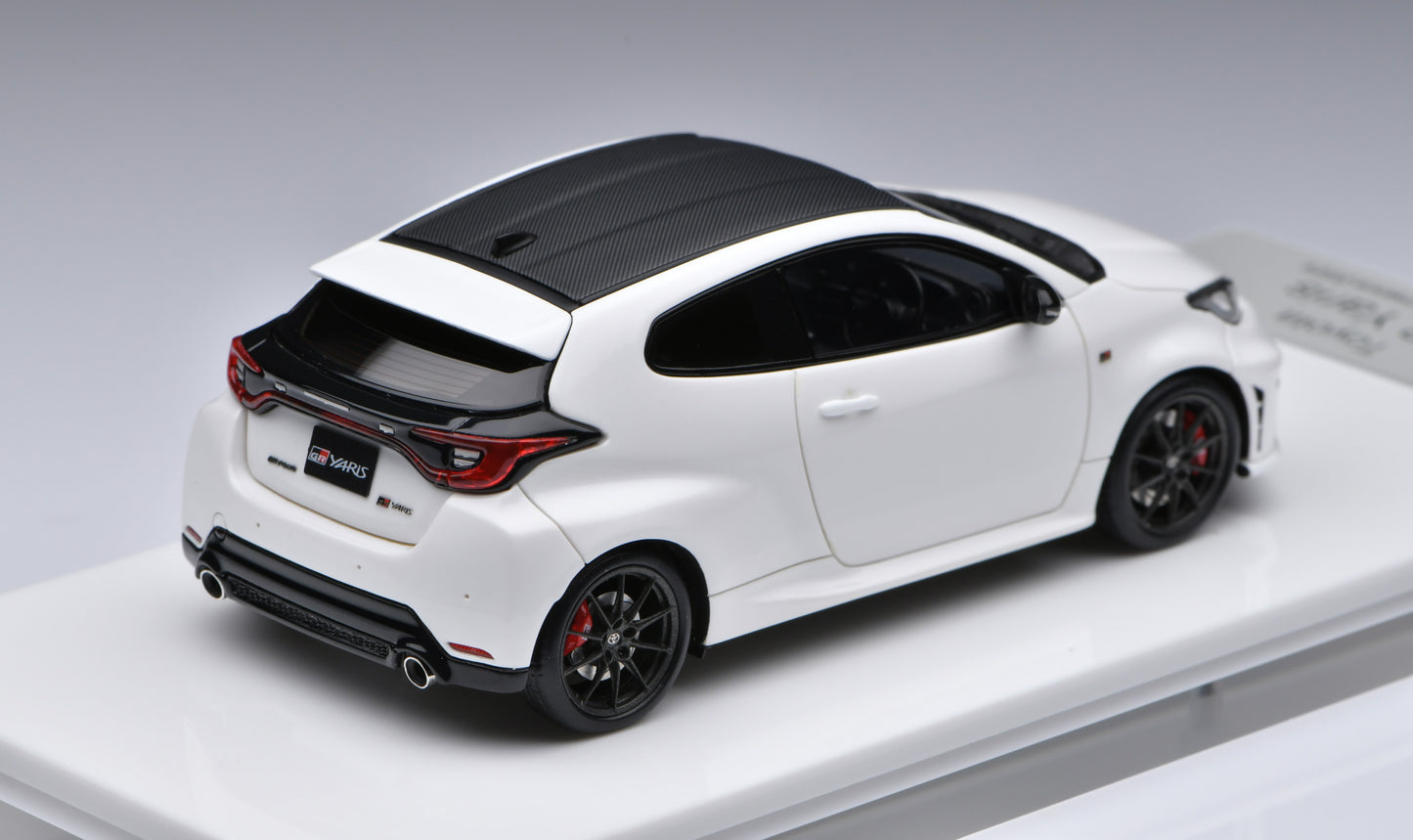 1:43 MakeUp Toyota GR Yaris RZ High Performance 2024 Super White 2 EM762A