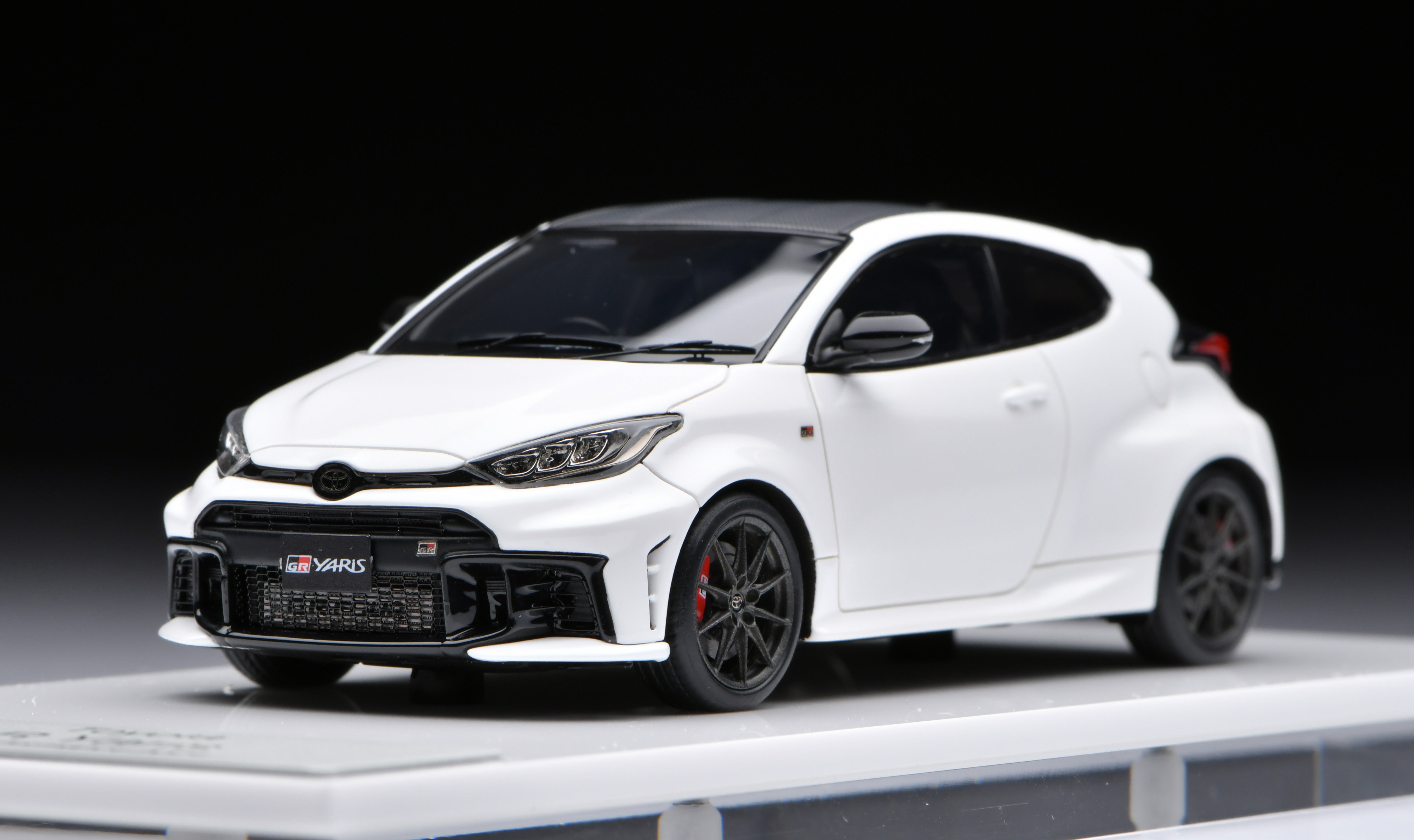 1:43 MakeUp Toyota GR Yaris RZ High Performance 2024 Super White 2