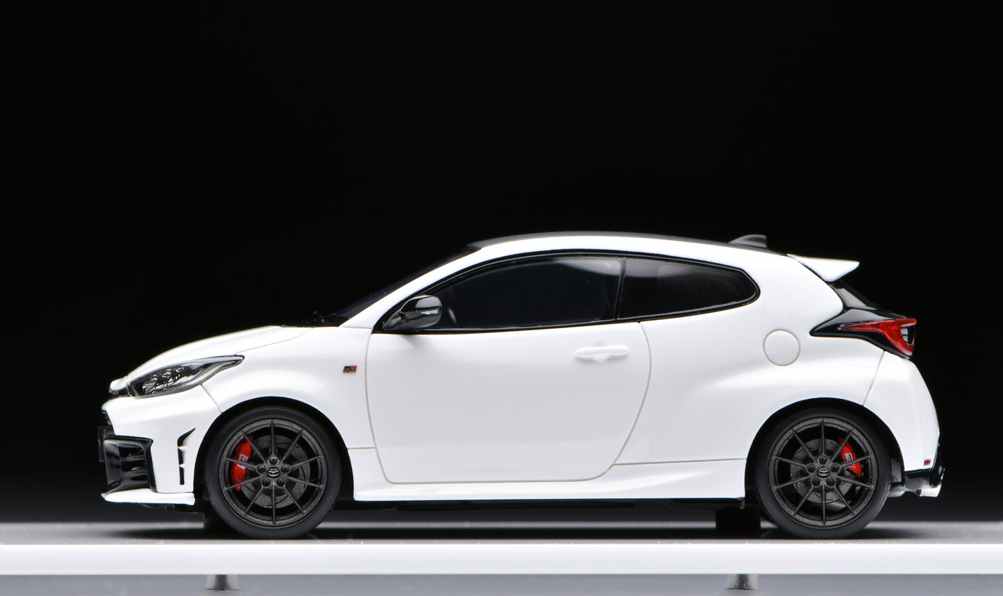 1:43 MakeUp Toyota GR Yaris RZ High Performance 2024 Super White 2 EM762A