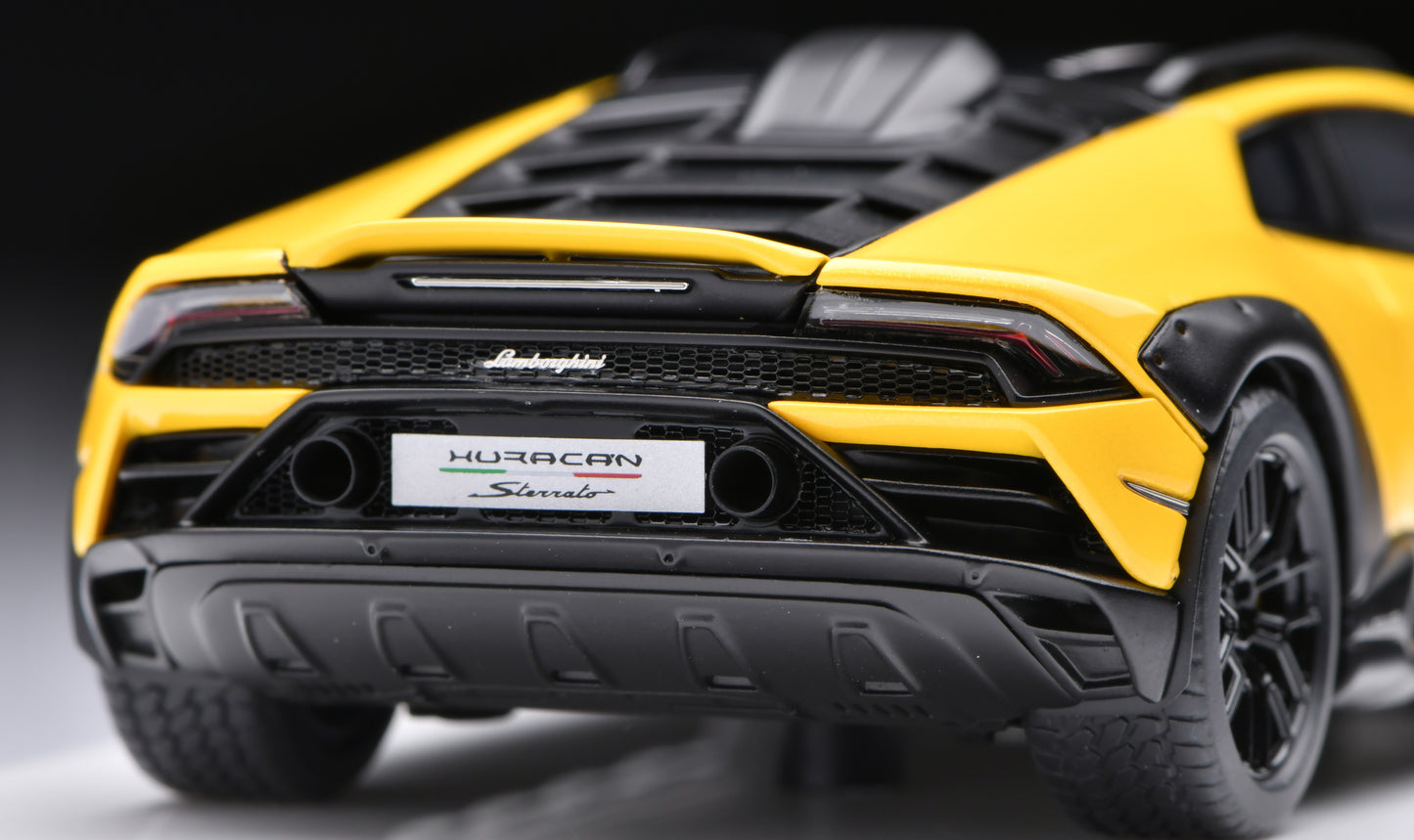 1:43 MakeUp Lamborghini Huracan Sterrato 2024 Giallo Inti EM738G
