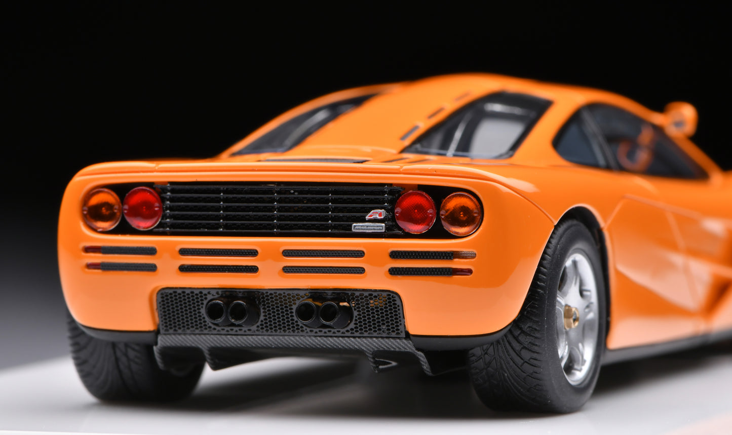 1:43 MakeUp McLaren F1 (Road car) 1995 S/N 071 Historic Orange EM748I