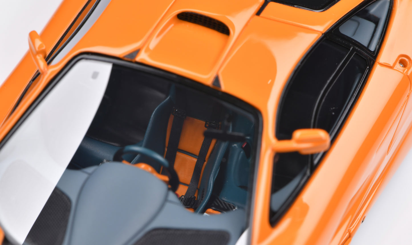1:43 MakeUp McLaren F1 (Road car) 1995 S/N 071 Historic Orange EM748I
