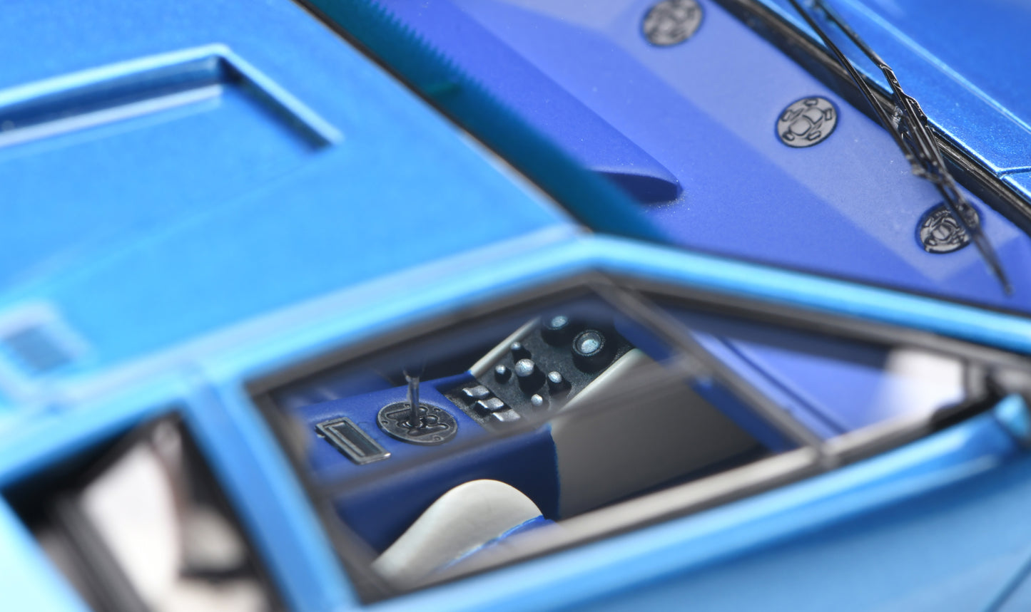 1:43 MakeUp Lamborghini Countach LP400 (Head lamp up)  Tahichi Blue Metallic EM822C