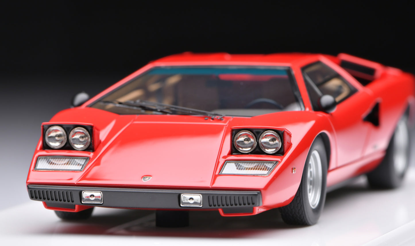 1:43 MakeUp Lamborghini Countach LP400 (Head lamp up)  Red EM822B